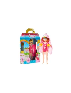 Lottie Poupée pool party